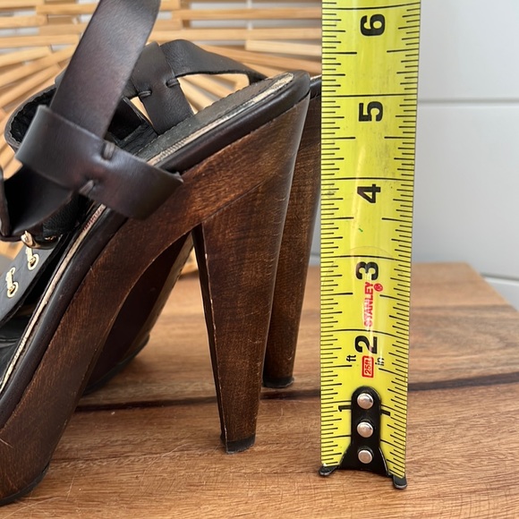 Burberry brown leather studded T-strap sandal - Picture 10 of 17